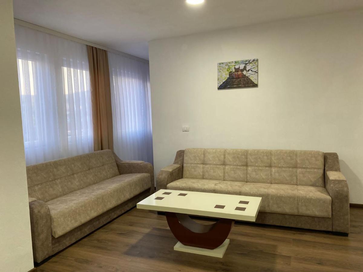 Vila Centar MB Bed and Breakfast Sjenica Exterior foto
